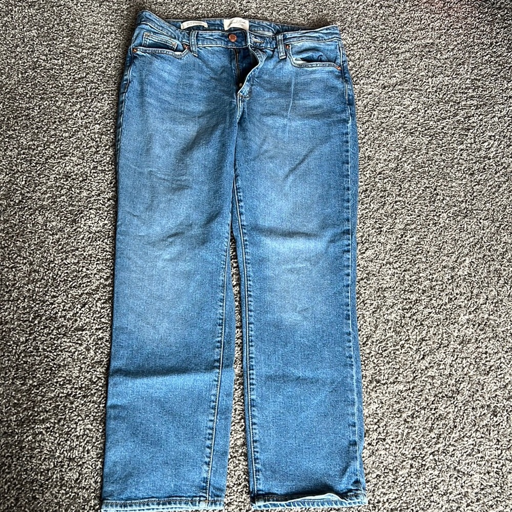 Universal Thread High Rise Slim Straight Jeans